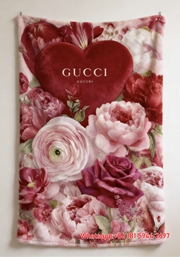 Gucci Red Heart & Floral Throw blankets Gucci Valentine's Peony Tapestry IMG_2816
